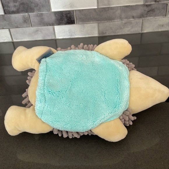 ⚡️HP⚡️Norwex LE Hedgehog Dusting Mitt - Picture 2 of 5